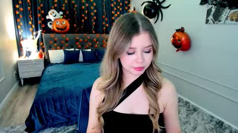 Snapshot of unforgettablalice chatting on 10-09-25, 08:18 Alice online show from 10-09-25, 08:18