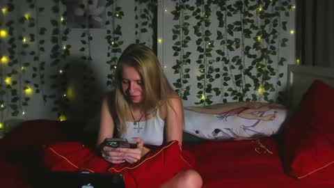 Snapshot of unforgettable_emotions chatting on 10-20-25, 09:59 Im online every day 1700 GMT-4 online show from 10-20-25, 09:59