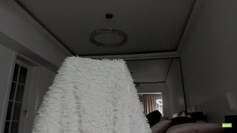 Snapshot of unforgettable_s chatting on 12-05-24, 10:12 Silvia online show from 12-05-24, 10:12