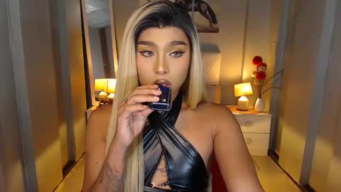 Snapshot of unforgettablebrianna chatting on 02-04-25, 10:32 BRIANNA online show from 02-04-25, 10:32