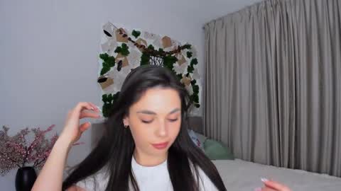 Patricia online show from 01-15-25, 01:23