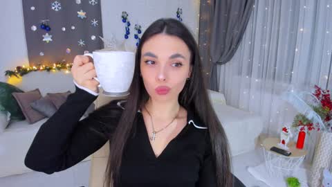 Patricia online show from 01-18-25, 01:40