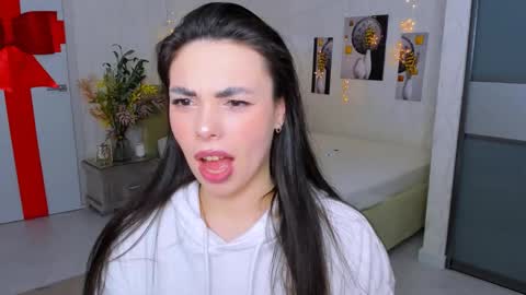 Patricia online show from 02-10-25, 02:08