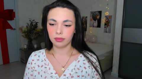 Patricia online show from 02-14-25, 01:34