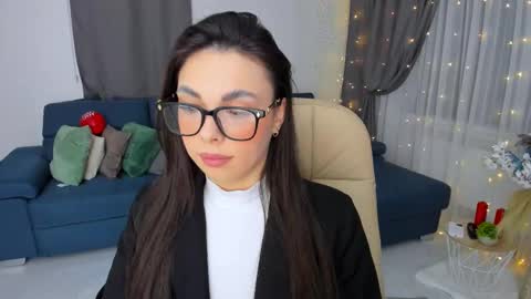 Patricia online show from 02-18-25, 01:10