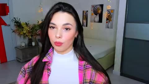 Patricia online show from 03-10-25, 01:34