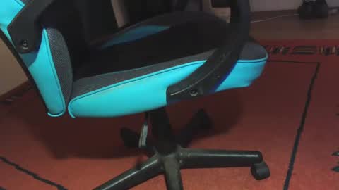 Snapshot of ungcouple21 chatting on 01-19-25, 05:07 ungcouple21 online show from 01-19-25, 05:07