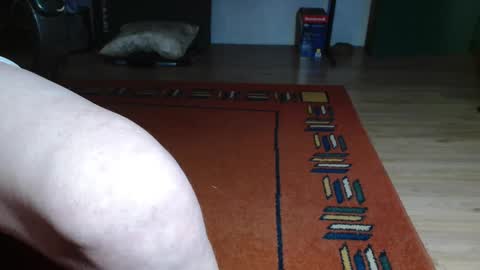 Snapshot of ungcouple21 chatting on 10-26-25, 09:37 ungcouple21 online show from 10-26-25, 09:37