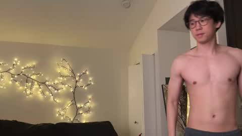 Snapshot of unhingedwang chatting on 11-17-25, 11:32 wang online show from 11-17-25, 11:32