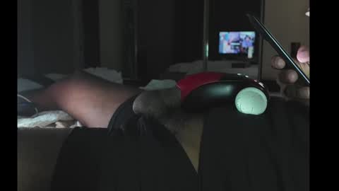 Snapshot of uniballboy chatting on 02-26-25, 08:04 Uni Ball online show from 02-26-25, 08:04