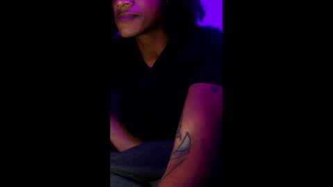 Snapshot of uniballboy chatting on 02-07-26, 10:30 Uni Ball online show from 02-07-26, 10:30