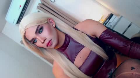 Miss Andrea online show from 04-15-26, 07:58