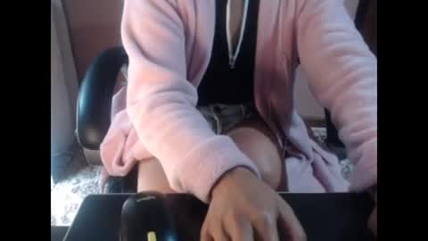 Snapshot of unlimitedloving chatting on 11-15-25, 02:31 unlimitedloving online show from 11-15-25, 02:31