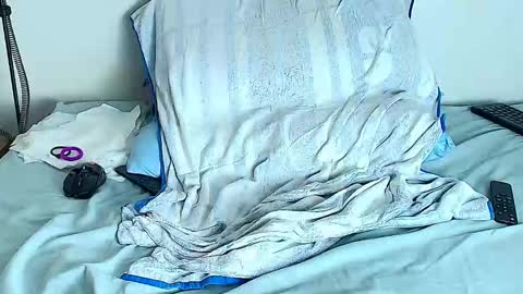 Snapshot of untameddesire69 chatting on 03-10-26, 01:38 THICK hard online show from 03-10-26, 01:38