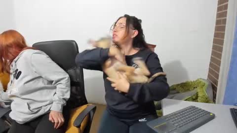 Kary and jhoa online show from 03-07-25, 02:46