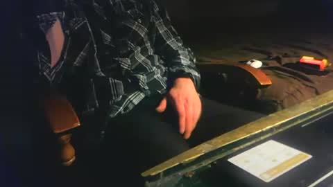 untouchableace84 online show from 04-11-26, 01:43