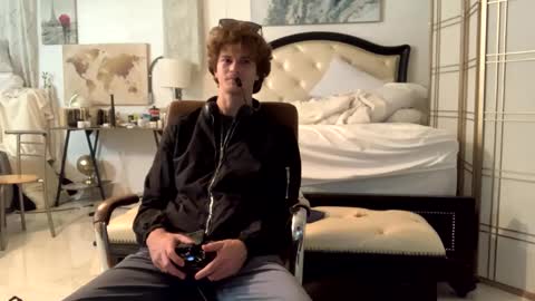 Stepbro online show from 02-06-25, 10:53