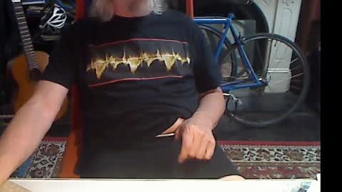 Snapshot of updownunder chatting on 10-07-25, 01:47 Freddie online show from 10-07-25, 01:47