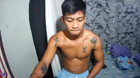 Snapshot of ur_asianpinoy chatting on 11-12-25, 03:45 ur_asianpinoy online show from 11-12-25, 03:45