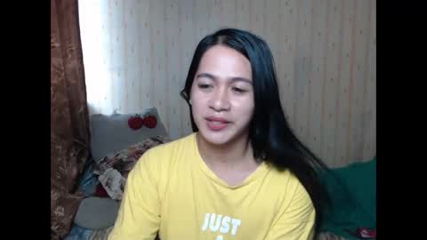 Snapshot of ur_asianpretty chatting on 05-27-26, 01:02 Aya online show from 05-27-26, 01:02