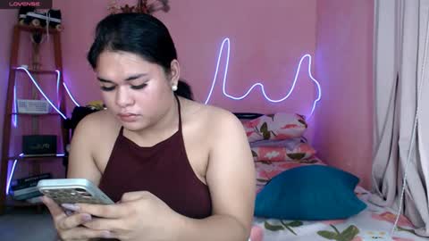 Snapshot of ur_baby_rebbecca chatting on 07-04-26, 01:12 SINGLE online show from 07-04-26, 01:12