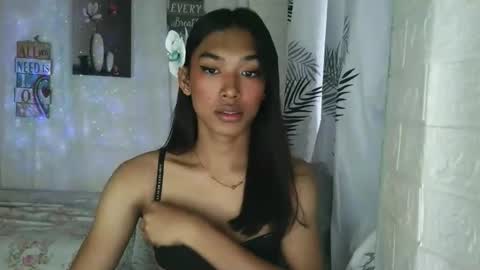 ur_dazzlingmorenaxx online show from 02-16-26, 02:51