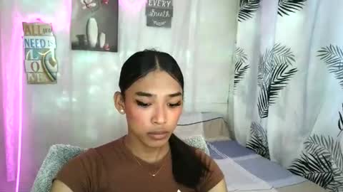 ur_dazzlingmorenaxx online show from 05-14-26, 02:29