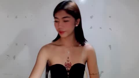 Snapshot of ur_extra_petite chatting on 06-03-26, 11:24 online show from 06-03-26, 11:24