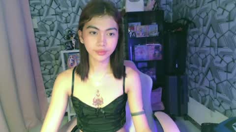 Snapshot of ur_extra_petite chatting on 07-05-26, 01:56 online show from 07-05-26, 01:56