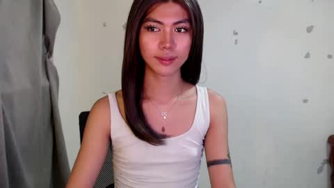 Snapshot of ur_extra_petite chatting on 07-07-26, 02:54 online show from 07-07-26, 02:54