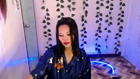 ur_hottest_girl online show from 01-15-26, 07:13