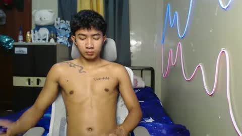 Snapshot of ur_hottestjonny chatting on 06-07-26, 11:08 jonny online show from 06-07-26, 11:08