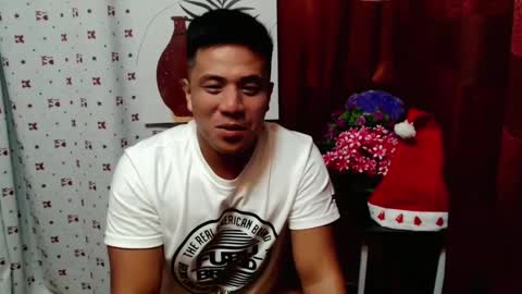 Snapshot of ur_pinoydave chatting on 12-25-24, 07:02 Dave online show from 12-25-24, 07:02