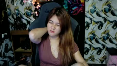 Snapshot of ur_prettyangel chatting on 06-25-26, 10:31 ur_prettyangel online show from 06-25-26, 10:31