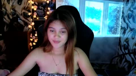 Snapshot of ur_prettyangel chatting on 07-10-26, 12:30 ur_prettyangel online show from 07-10-26, 12:30