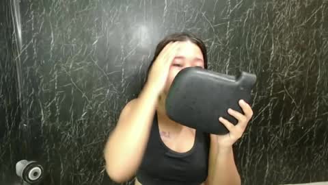 Snapshot of ur_prettychelsie18 chatting on 05-16-26, 09:17 ur_prettychelsie18 online show from 05-16-26, 09:17