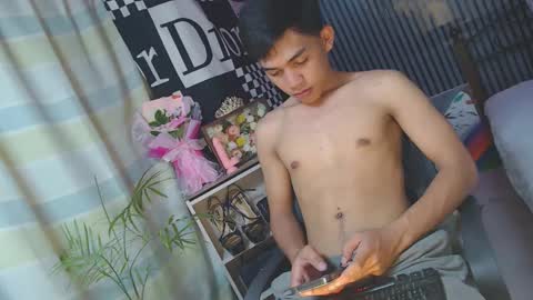 ur_shan21 online show from 04-19-26, 06:10