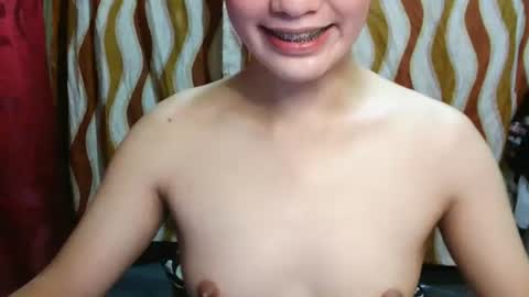 Snapshot of ur_yassy chatting on 06-21-26, 02:58 ur_yassy online show from 06-21-26, 02:58