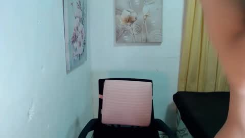 urasian_john20 online show from 11-20-25, 08:47