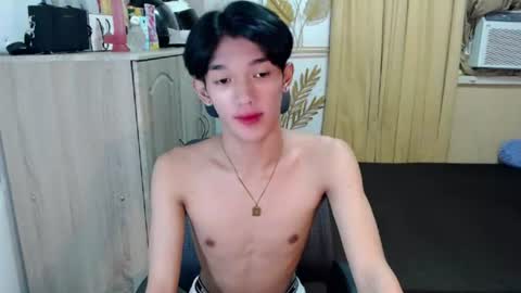 Snapshot of urasian_john20 chatting on 07-08-26, 11:26 urasian_john20 online show from 07-08-26, 11:26