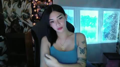 Snapshot of urasiandreamgirlxxx chatting on 05-10-26, 12:10 jess online show from 05-10-26, 12:10