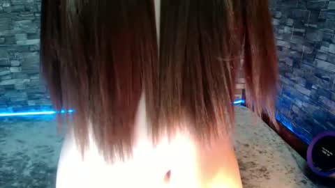 Snapshot of urbabyhot_gurl chatting on 01-23-25, 01:19 QUEEN ANGEL online show from 01-23-25, 01:19