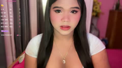 Snapshot of urbabysofia0305 chatting on 05-14-26, 12:45 Sofia online show from 05-14-26, 12:45