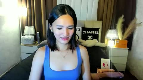 Snapshot of urblossom_princess chatting on 10-19-25, 06:08 urblossom_princess online show from 10-19-25, 06:08