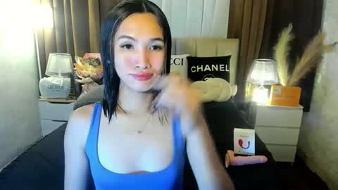 Snapshot of urblossom_princess chatting on 10-21-25, 03:57 urblossom_princess online show from 10-21-25, 03:57