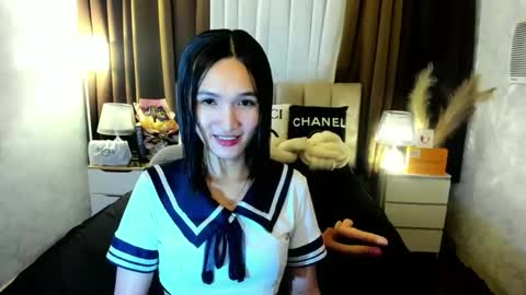 Snapshot of urblossom_princess chatting on 11-19-25, 05:35 urblossom_princess online show from 11-19-25, 05:35
