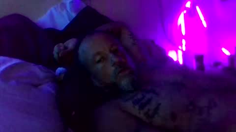 urdaddy875867 online show from 09-14-25, 01:32