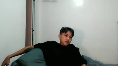 Snapshot of urdreamboy_prince chatting on 06-12-26, 07:02 urdreamboy_prince online show from 06-12-26, 07:02