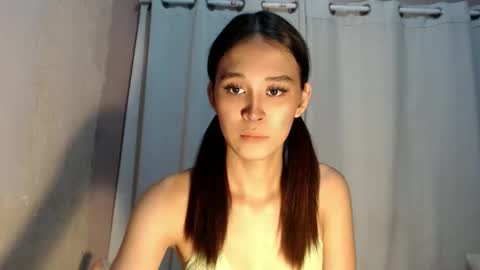 Snapshot of urdreamgirl_stephanie chatting on 04-19-26, 08:24 stephanie online show from 04-19-26, 08:24