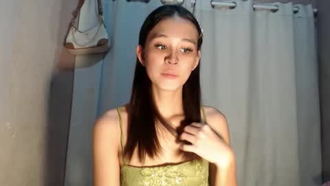 Snapshot of urdreamgirl_stephanie chatting on 04-26-26, 04:15 stephanie online show from 04-26-26, 04:15
